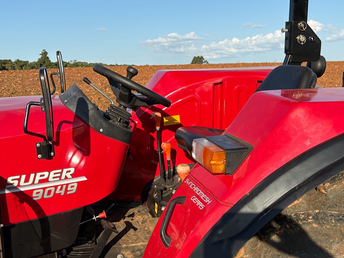 Test Drive exclusivo com o trator 9049 Super, da indiana Preet