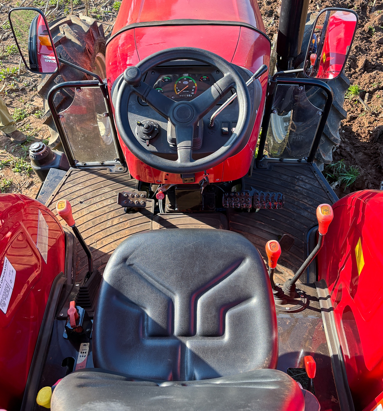 Test Drive exclusivo com o trator 9049 Super, da indiana Preet