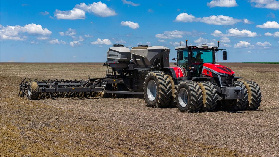 Do pequeno ao grande, tratores acompanham o agro brasileiro