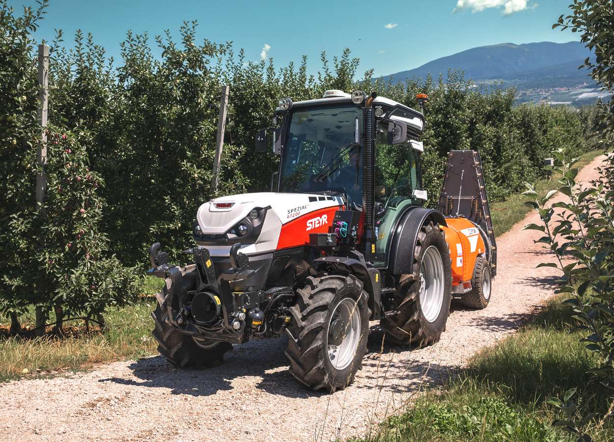 Steyr lança linha Spezial F CVT para cultivos perenes