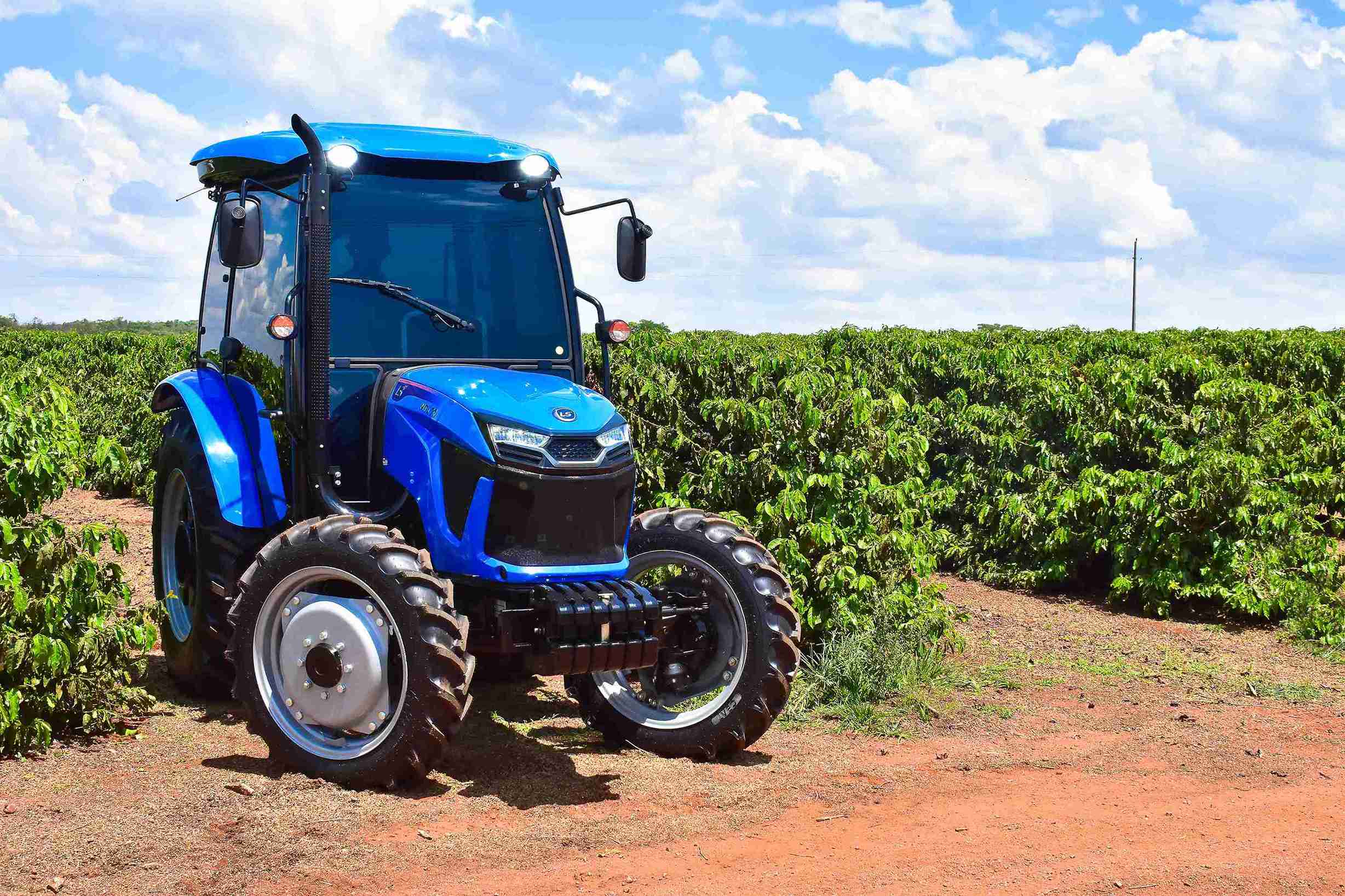 Test drive exclusivo com o trator MT4 70, da LS Tractor