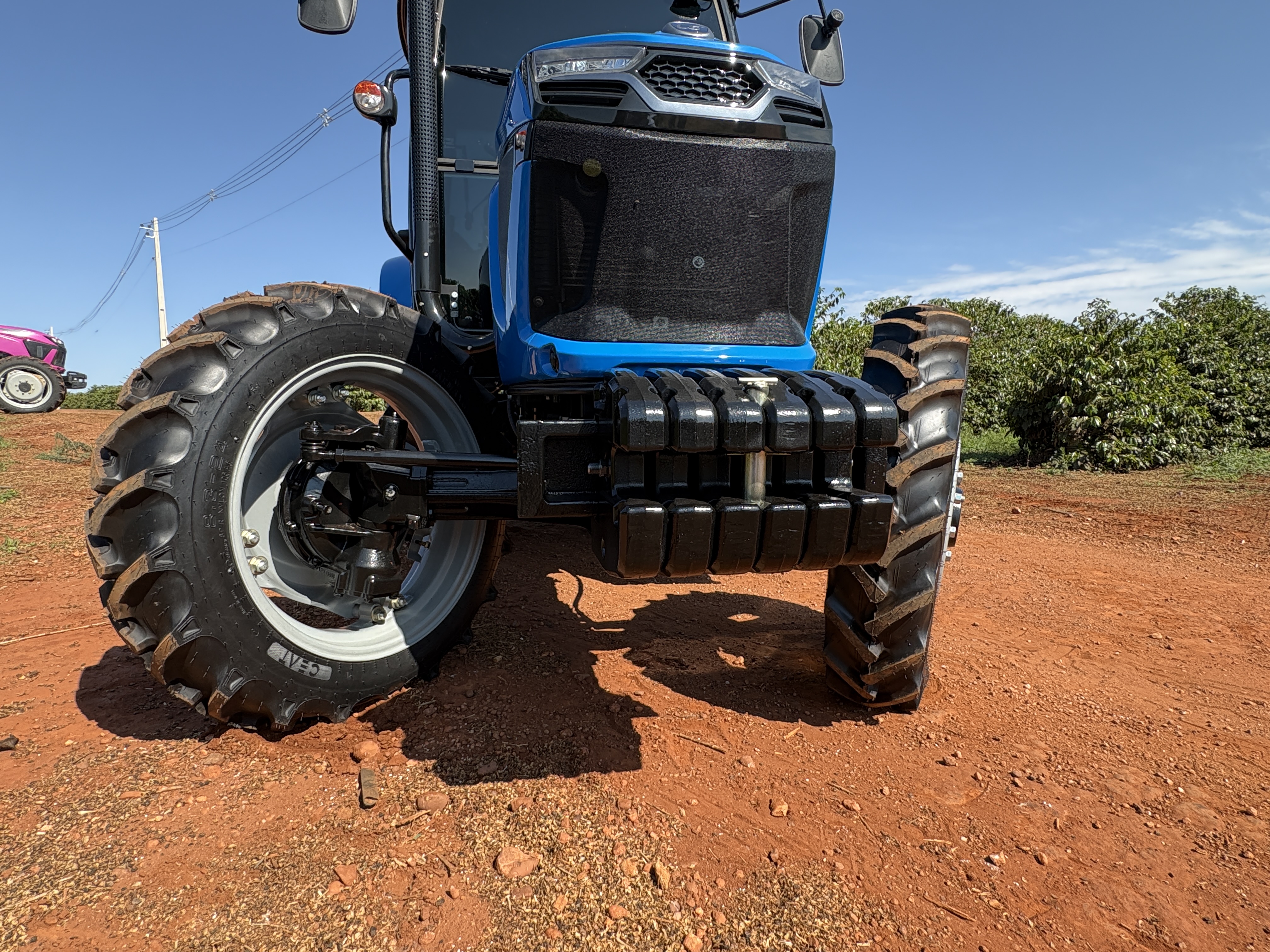 Test drive exclusivo com o trator MT4 70, da LS Tractor