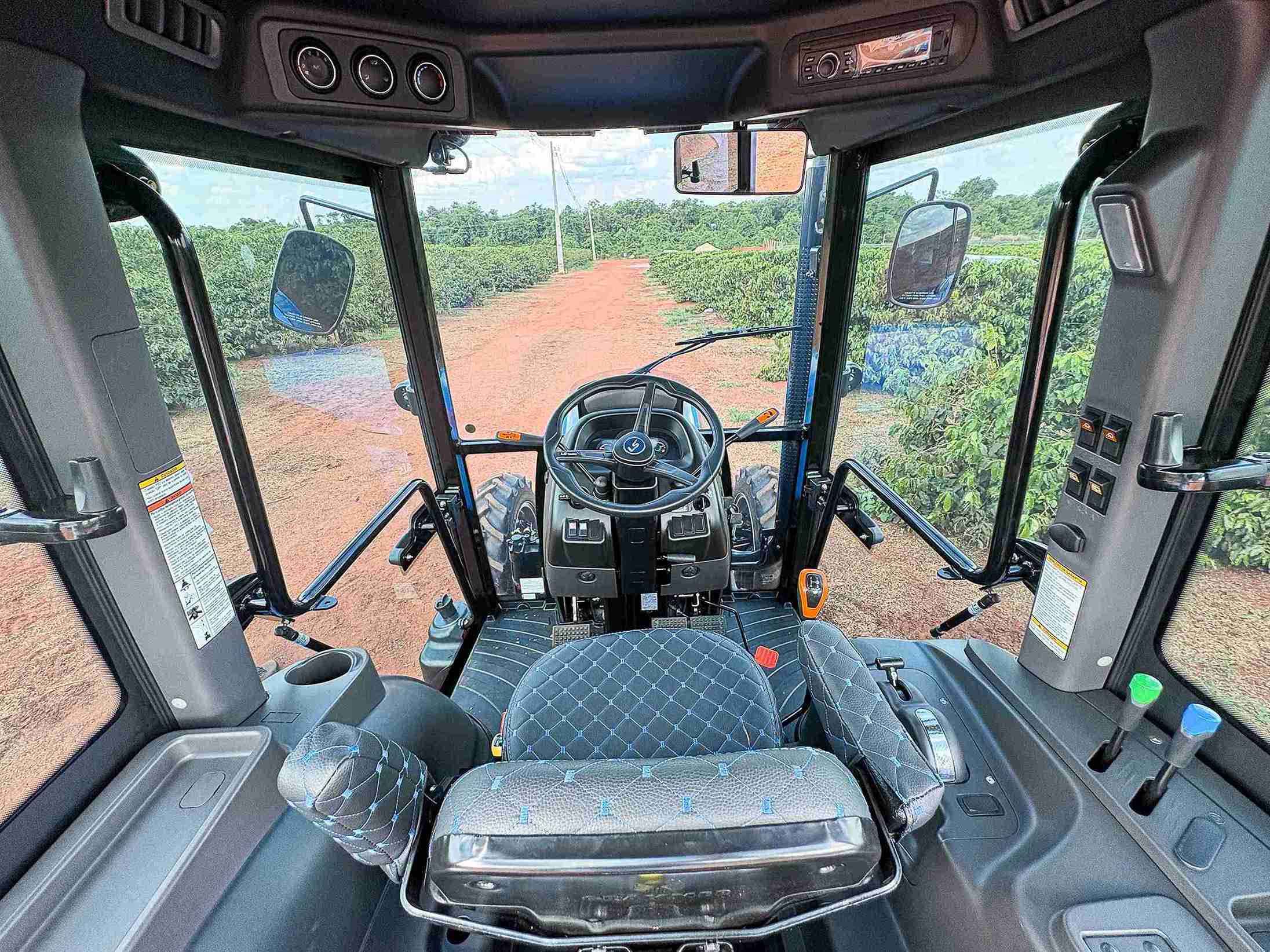 Test drive exclusivo com o trator MT4 70, da LS Tractor
