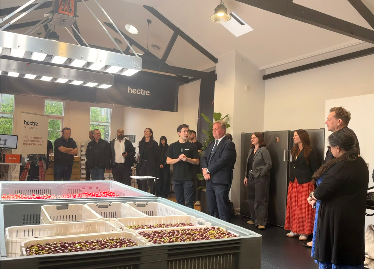 Hectre inaugura laboratório para desenvolver análise interna de frutas